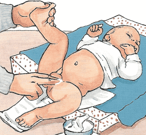 Babypflege von Kopf bis Fuß, Körperkontakt gibt Geborgenheit